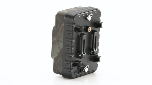 Recon Outdoors HS120 Trail/Game Camera Extended IR Flash 8MP 360 View - image 5 from the video
